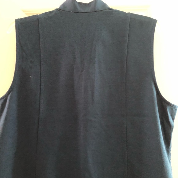 Chico’s Size 2 Vest and Size 2.5 Short Pants Weekends Teal Blue Outfit Set - Picture 12 of 12